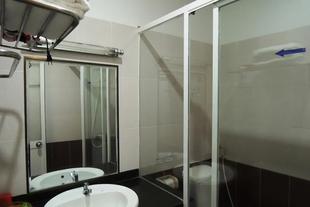 C30 Glory Hotel Nha Trang 2*,